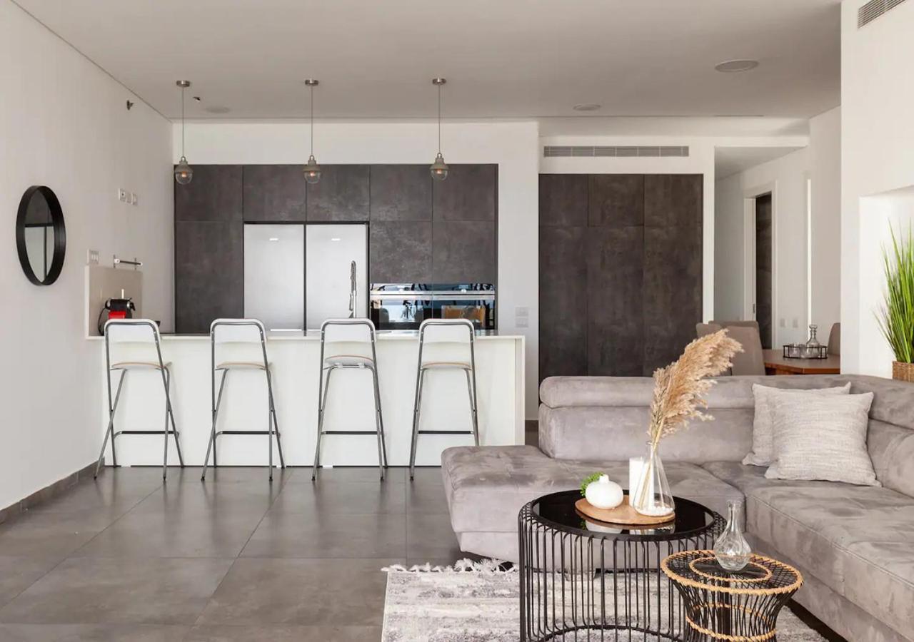 Oַ&O Group- Luxury Penthouse Jacuzzi Sea 36 Floor Apartamento Bat Yam Exterior foto