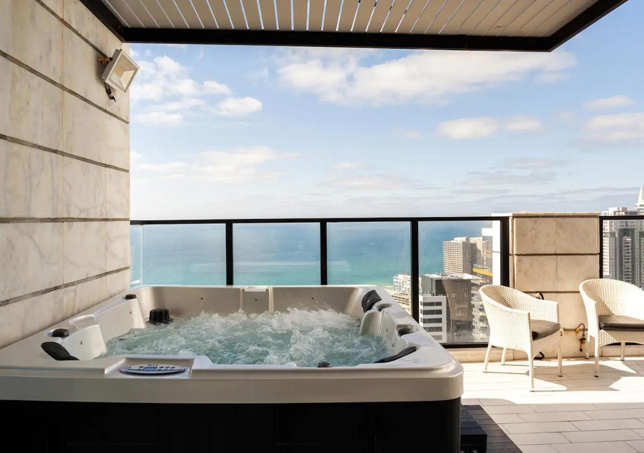 Oַ&O Group- Luxury Penthouse Jacuzzi Sea 36 Floor Apartamento Bat Yam Exterior foto