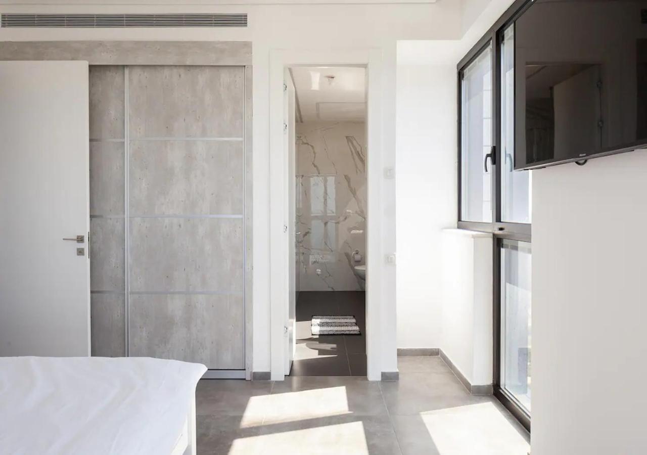 Oַ&O Group- Luxury Penthouse Jacuzzi Sea 36 Floor Apartamento Bat Yam Exterior foto