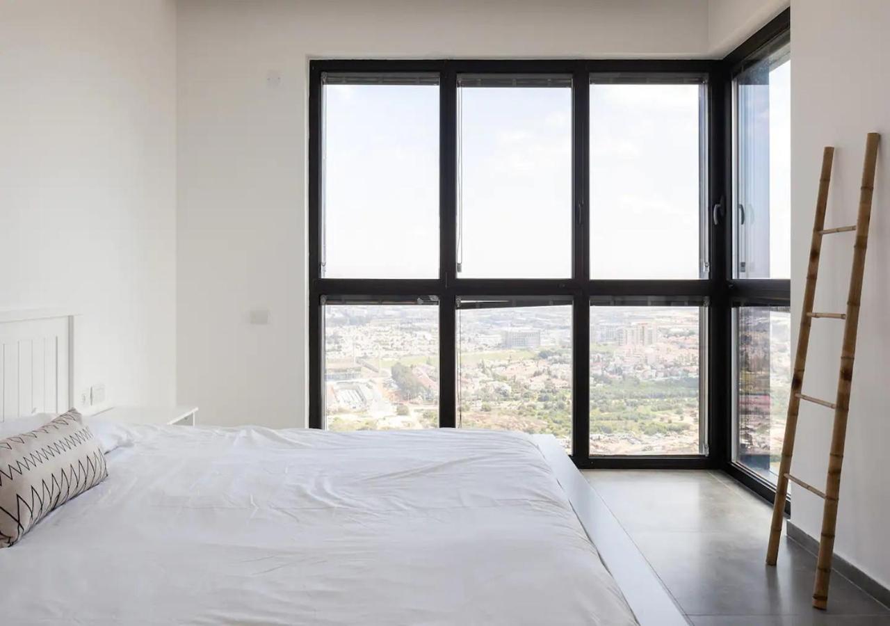 Oַ&O Group- Luxury Penthouse Jacuzzi Sea 36 Floor Apartamento Bat Yam Exterior foto