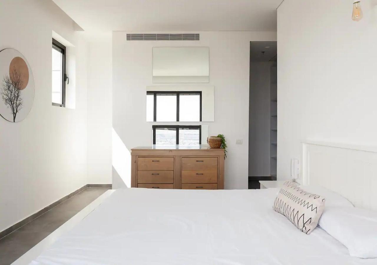 Oַ&O Group- Luxury Penthouse Jacuzzi Sea 36 Floor Apartamento Bat Yam Exterior foto