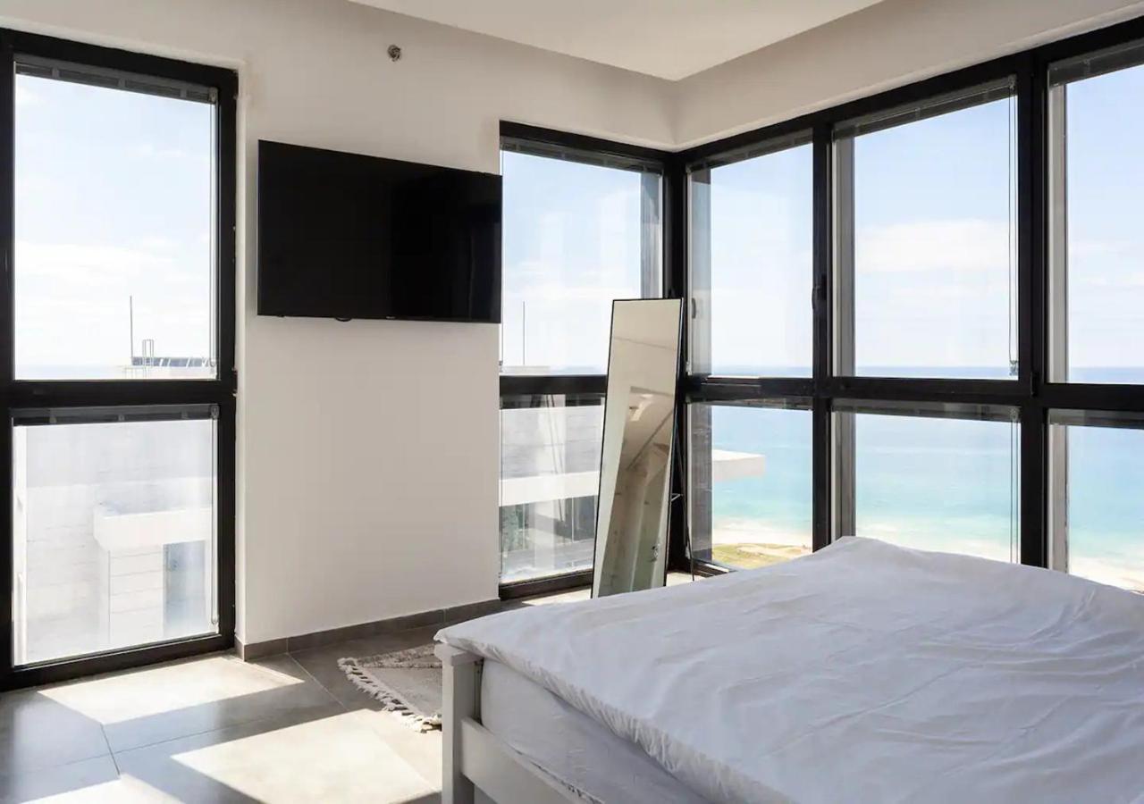 Oַ&O Group- Luxury Penthouse Jacuzzi Sea 36 Floor Apartamento Bat Yam Exterior foto